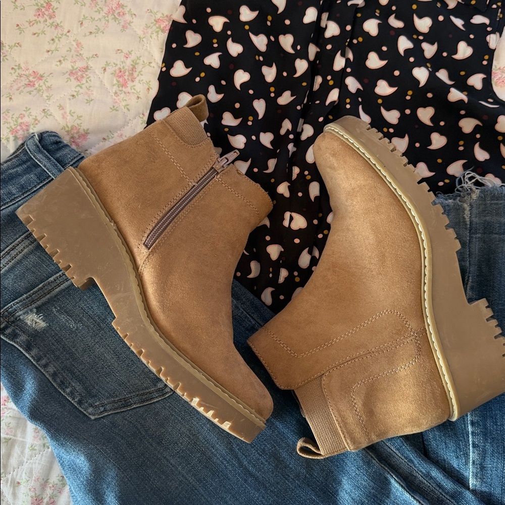 Kohl's Brown Ankle Booties Size- 7.5